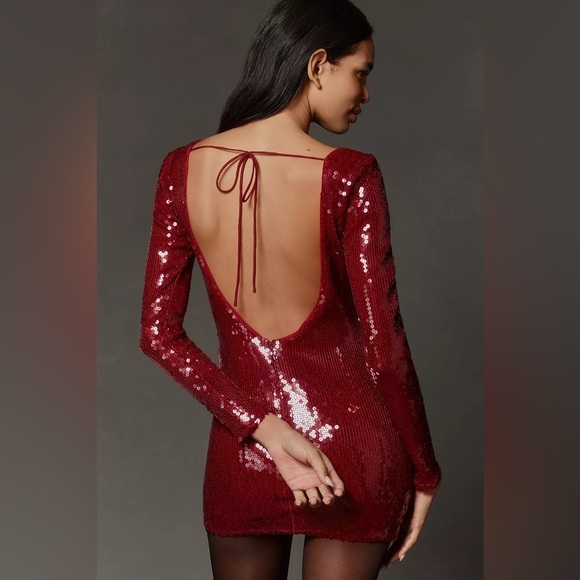 NWT! Anthropologie Bardot Verona Long-Sleeve Sequin Mini Dress - Size 10 🏀 - Picture 2 of 5